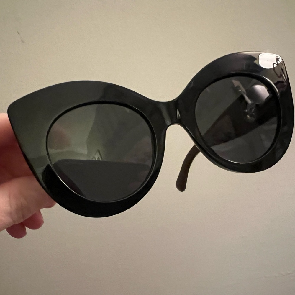 Fendi Black Oversized Cat-Eye Sunglasses